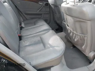 2001 Mercedes-Benz E-Class with VIN WDBJH65JX1B290284, listed as a IAAI auction lot 41713265 with 1 mi miles. Bid and sale history available at carsss.com. Image 8.