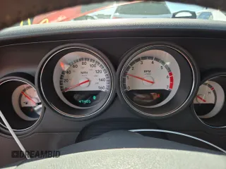 2009 Dodge Challenger R/T z VIN 2B3LJ54T69H588556, wystawiony jako Copart lot #56277855 z przebiegiem 47 405 mil mil oraz Szkoda całkowita • Salvage title. Historia ofert i sprzedaży dostępna na DreamBid. Obrazek 9.