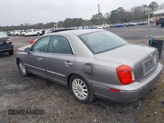 2005 Hyundai XG350 with VIN KMHFU45EX5A392573, listed as a IAAI auction lot 41624199 with 200,014 mi miles. Bid and sale history available at carsss.com. Image 3.