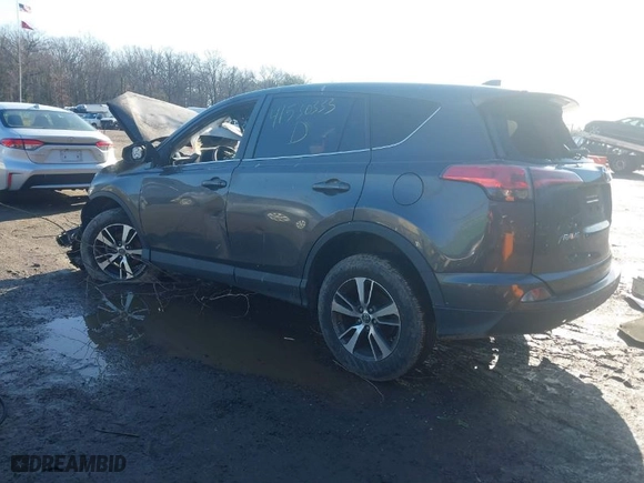 2018 Toyota RAV4 XLE with VIN 2T3WFREV6JW473206, listed as a IAAI auction lot 41530333 with 1 mi miles. Bid and sale history available at carsss.com. Image 3.
