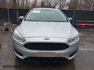 2018 Ford Focus SE with VIN 1FADP3F20JL306628, listed as a IAAI auction lot 41835004 with 28,070 mi miles. Bid and sale history available at carsss.com. Image 12.