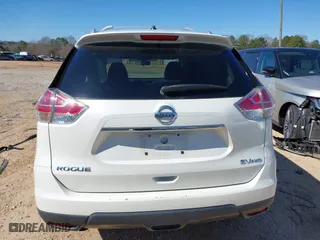 2015 Nissan Rogue SV with VIN KNMAT2MVXFP538282, listed as a IAAI auction lot 41776568 with 192,243 mi miles. Bid and sale history available at carsss.com. Image 16.