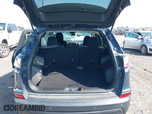 2020 Jeep Cherokee Latitude with VIN 1C4PJMCB7LD603878, listed as a IAAI auction lot 42104307 with 88,511 mi miles and . Bid and sale history available at DreamBid. Image 17.
