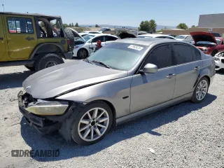 2011 BMW 3 Series 328i z VIN WBAPH5G55BNM74776, wystawiony jako Copart lot #57993625 z przebiegiem Nie podano mil oraz Czysty tytuł • Clean title. Historia ofert i sprzedaży dostępna na DreamBid. Obrazek 1.