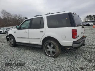 1997 Ford Expedition XLT with VIN 1FMEU17L5VLB80125, listed as a Copart auction lot 83892824 with 257,738 mi miles and Salvage title. Bid and sale history available at DreamBid. Image 2.
