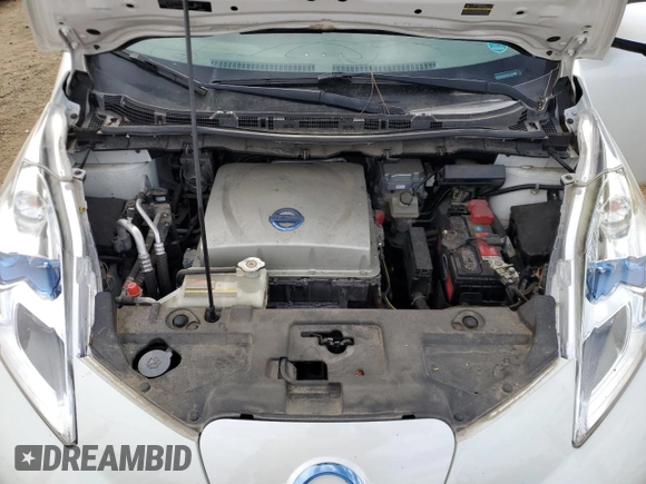 2015 Nissan LEAF S z VIN 1N4AZ0CP4FC302536, wystawiony jako Copart lot #56734025 z przebiegiem 55 940 mil mil oraz Szkoda całkowita • Salvage title. Historia ofert i sprzedaży dostępna na DreamBid. Obrazek 11.