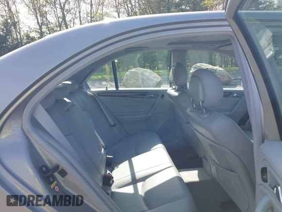 2003 Mercedes-Benz C 240 with VIN WDBRF81J33F416250, listed as a IAAI auction lot 42255841 with 307,737 mi miles and . Bid and sale history available at DreamBid. Image 8.