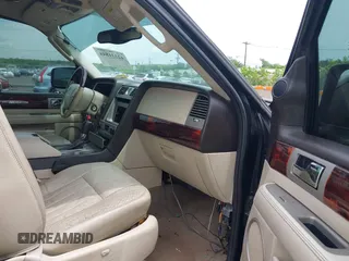 2003 Lincoln Navigator Luxury z VIN 5LMFU28R13LJ43211, wystawiony jako IAAI lot #42331844 z przebiegiem 166 139 mil mil oraz . Historia ofert i sprzedaży dostępna na DreamBid. Obrazek 5.
