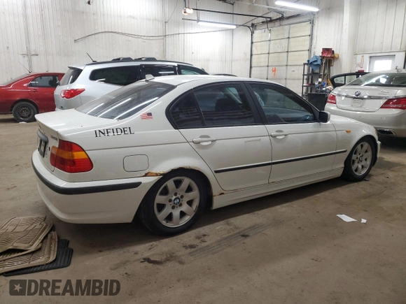 2005 BMW 3 Series 325i with VIN WBAET37475NJ86179, listed as a Copart auction lot 53524705 with 171,520 mi miles and Clean Title. Bid and sale history available at carsss.com. Image 3.
