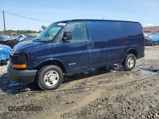 2005 Chevrolet Express Cargo Van with VIN 1GCGG25V951137160, listed as a Copart auction lot 70958064 with 234,034 mi miles and Salvage Title. Bid and sale history available at carsss.com. Image 1.