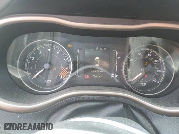 2014 Jeep Cherokee Altitude with VIN 1C4PJMCSXEW121087, listed as a Copart auction lot 50429715 with 172,461 mi miles and Clean Title. Bid and sale history available at carsss.com. Image 9.