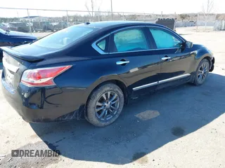 2015 Nissan Altima 2.5 S with VIN 1N4AL3AP7FN349408, listed as a IAAI auction lot 41839954 with 92,447 mi miles. Bid and sale history available at carsss.com. Image 4.
