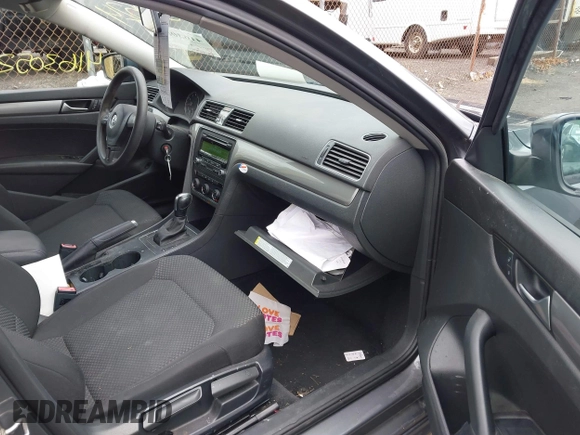 2015 Volkswagen Passat Wolfsburg Edition with VIN 1VWAT7A37FC026077, listed as a IAAI auction lot 41630524 with 136,966 mi miles and . Bid and sale history available at DreamBid. Image 5.