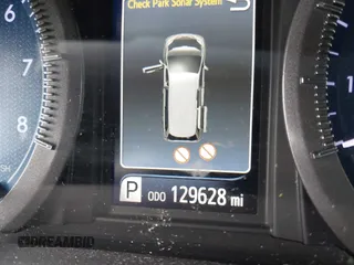 2017 Toyota Sienna XLE Auto Access Seat with VIN 5TDYZ3DC2HS796659, listed as a IAAI auction lot 41770444 with 129,628 mi miles. Bid and sale history available at carsss.com. Image 15.