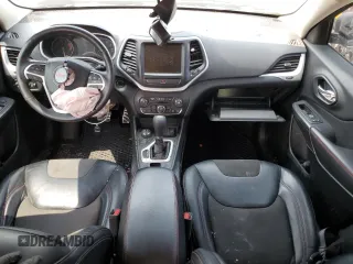 2016 Jeep Cherokee Trailhawk z VIN 1C4PJMBS4GW361188, wystawiony jako Copart lot #59870885 z przebiegiem 112 638 mil mil oraz Czysty tytuł • Clean title. Historia ofert i sprzedaży dostępna na DreamBid. Obrazek 8.