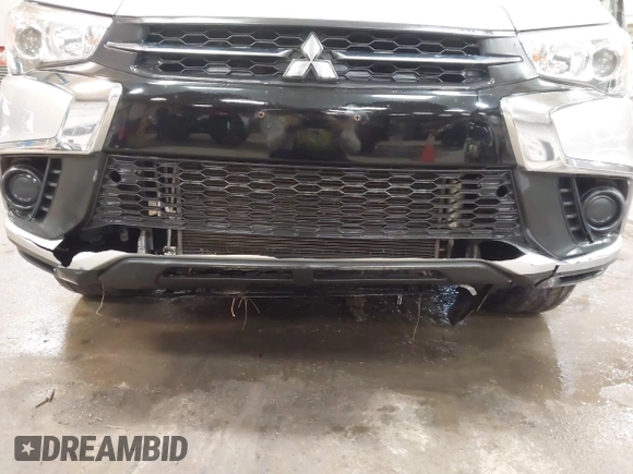 2018 Mitsubishi Outlander Sport ES 2.0 with VIN JA4AR3AU1JU020890, listed as a IAAI auction lot 41397609 with 90,962 mi miles. Bid and sale history available at carsss.com. Image 18.