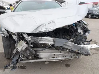 2019 Toyota Camry LE z VIN 4T1B11HK7KU713082, wystawiony jako IAAI lot #42151362 z przebiegiem 93 546 mil mil oraz . Historia ofert i sprzedaży dostępna na DreamBid. Obrazek 6.