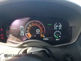 2017 McLaren 570S z VIN SBM13DAA6HW002345, wystawiony jako Copart lot #69572144 z przebiegiem 22 164 mil mil oraz Szkody całkowita. Historia ofert i sprzedaży dostępna na DreamBid. Obrazek 9.