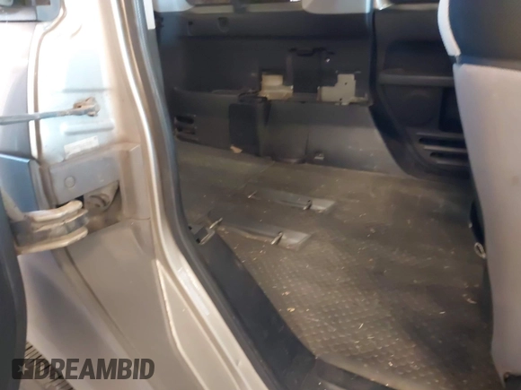 2004 Honda Element EX with VIN 5J6YH286X4L031836, listed as a IAAI auction lot 42189339 with 257,679 mi miles and . Bid and sale history available at DreamBid. Image 8.