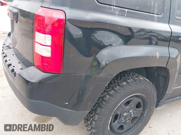 2015 Jeep Patriot Sport with VIN 1C4NJRBB3FD130331, listed as a IAAI auction lot 42075524 with 180,719 mi miles and . Bid and sale history available at carsss.com. Image 17.
