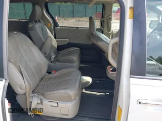 2014 Toyota Sienna Limited with VIN 5TDDK3DC0ES091826, listed as a IAAI auction lot 42112113 with 200,255 mi miles and . Bid and sale history available at DreamBid. Image 8.