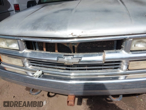 1998 Chevrolet Silverado 1500 with VIN 1GCEK19R5WR125586, listed as a IAAI auction lot 41797844 with 329,124 mi miles and . Bid and sale history available at DreamBid. Image 12.