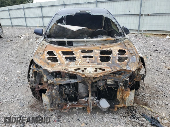 2009 Pontiac Vibe w/1SB with VIN 5Y2SP67029Z450755, listed as a Copart auction lot 70030424 with 0 mi miles and Non Repairable. Bid and sale history available at carsss.com. Image 5.