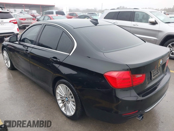 2012 BMW 3 Series 335i z VIN WBA3A9G57CNP35420, wystawiony jako IAAI lot #41449784 z przebiegiem 100 692 mil mil oraz . Historia ofert i sprzedaży dostępna na DreamBid. Obrazek 3.