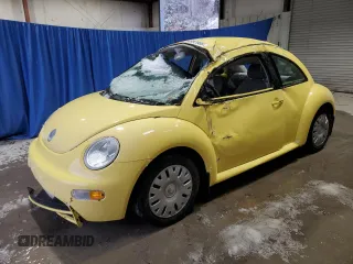 2004 Volkswagen New Beetle Coupe GL with VIN 3VWBK31C54M417157, listed as a Copart auction lot 44952905 with 0 mi miles and Salvage Title. Bid and sale history available at carsss.com. Image 1.