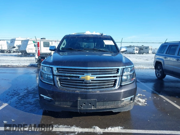 2017 Chevrolet Suburban Premier z VIN 1GNSKJKC0HR274605, wystawiony jako IAAI lot #41828392 z przebiegiem 144 747 mil mil oraz . Historia ofert i sprzedaży dostępna na DreamBid. Obrazek 12.