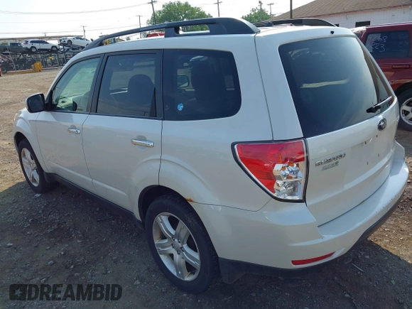 2009 Subaru Forester X with VIN JF2SH63639H791581, listed as a IAAI auction lot 42754561 with 99,938 mi miles and . Bid and sale history available at DreamBid. Image 3.
