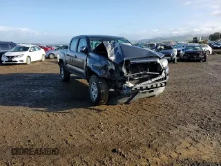 2017 Toyota Tacoma SR z VIN 5TFAX5GN8HX087468, wystawiony jako Copart lot #49354265 z przebiegiem 156 991 mil mil oraz Szkoda całkowita • Salvage title. Historia ofert i sprzedaży dostępna na DreamBid. Obrazek 11.