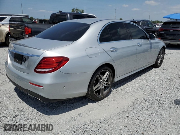 2019 Mercedes-Benz E 300 with VIN WDDZF4JB6KA526567, listed as a Copart auction lot 54057835 with 86,585 mi miles and Salvage Title. Bid and sale history available at DreamBid. Image 3.