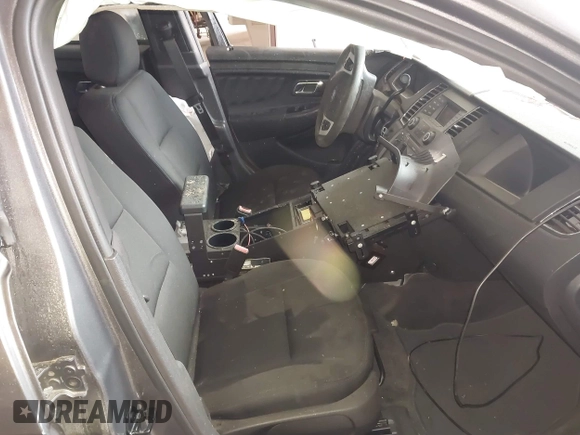 2015 Ford Police Interceptor с VIN 1FAHP2MK8FG122861, выставлен на аукционе IAAI как лот 42362351 с пробегом 80 646 миль миль и . История ставок и продаж доступна на DreamBid. Изображение 5.