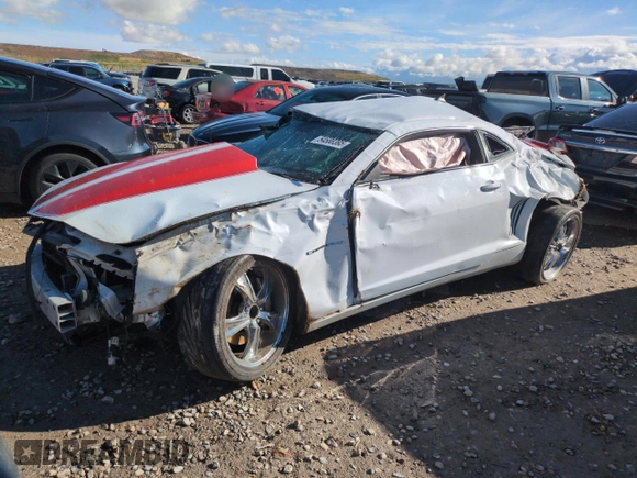 2010 Chevrolet Camaro 2SS z VIN 2G1FT1EW5A9168401, wystawiony jako Copart lot #54588395 z przebiegiem 73 881 mil mil oraz Szkody całkowita. Historia ofert i sprzedaży dostępna na DreamBid. Obrazek 1.