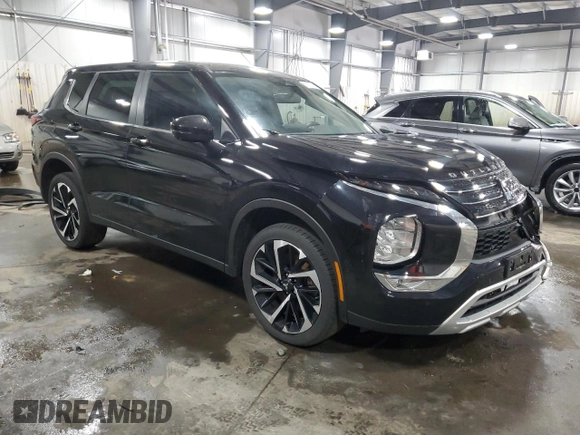 2022 Mitsubishi Outlander SE with VIN JA4J4UA8XNZ086077, listed as a Copart auction lot 55112805 with 39,859 mi miles and Salvage title. Bid and sale history available at DreamBid. Image 4.