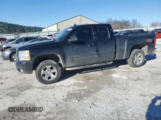 2013 Chevrolet Silverado 1500 LTZ with VIN 1GCRKTE70DZ250932, listed as a Copart auction lot 88886165 with 139,682 mi miles and Salvage Title. Bid and sale history available at DreamBid. Image 1.