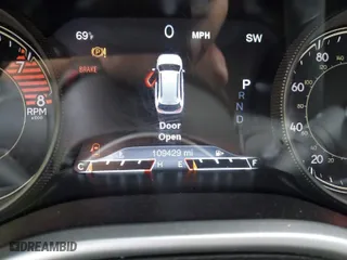 2018 Jeep Cherokee Trailhawk with VIN 1C4PJMBX0JD534722, listed as a IAAI auction lot 41557426 with 109,429 mi miles. Bid and sale history available at carsss.com. Image 15.