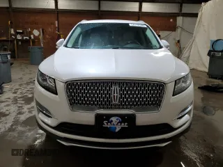 2019 Lincoln MKC Select z VIN 5LMCJ2D9XKUL26052, wystawiony jako Copart lot #54118395 z przebiegiem 66 335 mil mil oraz Szkoda całkowita • Salvage title. Historia ofert i sprzedaży dostępna na DreamBid. Obrazek 5.