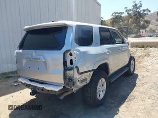 2023 Toyota 4Runner SR5 с VIN JTEMU5JR1P6089760, выставлен на аукционе IAAI как лот 42320237 с пробегом 52 939 миль миль и . История ставок и продаж доступна на DreamBid. Изображение 4.