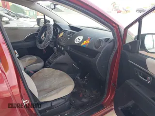 2012 Mazda 5 Sport z VIN JM1CW2BL4C0119625, wystawiony jako IAAI lot #42306364 z przebiegiem 138 906 mil mil oraz . Historia ofert i sprzedaży dostępna na DreamBid. Obrazek 5.