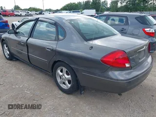 2002 Ford Taurus SES Standard с VIN 1FAFP55U42A114570, выставлен на аукционе IAAI как лот 42723316 с пробегом 120 191 миль миль и . История ставок и продаж доступна на DreamBid. Изображение 3.