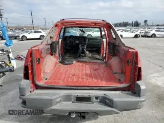 2002 Chevrolet Avalanche with VIN 3GNEC13T52G282702, listed as a Copart auction lot 62172665 with 184,024 mi miles and Salvage title. Bid and sale history available at DreamBid. Image 6.