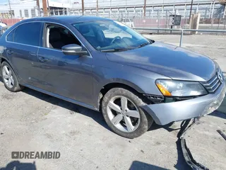 2015 Volkswagen Passat SE с VIN 1VWBT7A38FC018848, выставлен на аукционе IAAI как лот 41916913 с пробегом 113 357 миль миль и . История ставок и продаж доступна на DreamBid. Изображение 1.