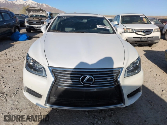 2014 Lexus LS 460 L with VIN JTHGL5EF0E5051491, listed as a Copart auction lot 52996835 with 114,834 mi miles and Clean title. Bid and sale history available at DreamBid. Image 5.