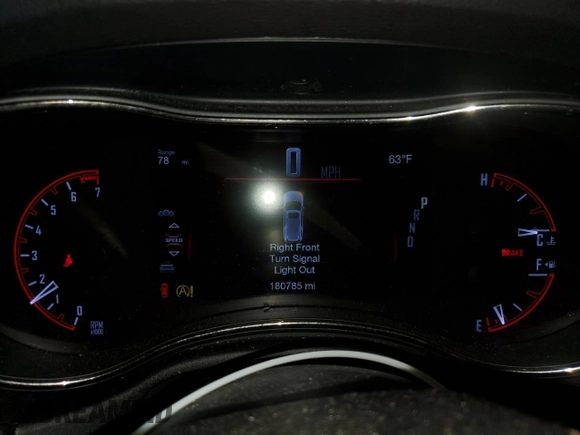 2018 Dodge Durango GT z VIN 1C4RDJDG4JC116231, wystawiony jako Copart lot #50594245 z przebiegiem 180 785 mil mil oraz Szkoda całkowita • Salvage title. Historia ofert i sprzedaży dostępna na DreamBid. Obrazek 9.