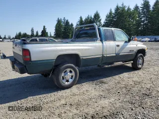 1999 Dodge 2500 z VIN 1B7KF2360XJ585301, wystawiony jako Copart lot #58319385 z przebiegiem 318 952 mil mil oraz Szkoda całkowita • Salvage title. Historia ofert i sprzedaży dostępna na DreamBid. Obrazek 3.