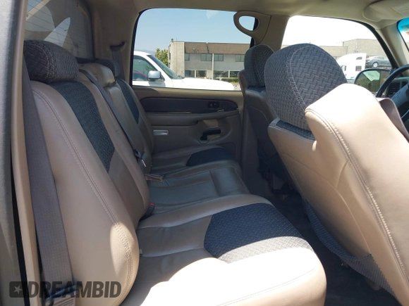 2003 Chevrolet Avalanche z VIN 3GNEC13T03G283368, wystawiony jako IAAI lot #42642951 z przebiegiem 177 383 mil mil oraz . Historia ofert i sprzedaży dostępna na DreamBid. Obrazek 8.