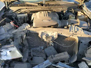 2004 Ford Expedition XLS with VIN 1FMRU13W54LA44335, listed as a Copart auction lot 89276495 with 0 mi miles and Salvage Title. Bid and sale history available at carsss.com. Image 12.