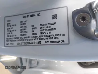 2025 Tesla Model 3 Long Range with VIN 5YJ3E1EB4SF914979, listed as a IAAI auction lot 41695023 with 2,263 mi miles and . Bid and sale history available at DreamBid. Image 9.